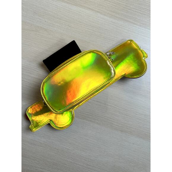 SOLD OUT!  Delia's Taxi Cab Crossbody Bag 90's / Y2K style - NEW - Picture 4 of 4